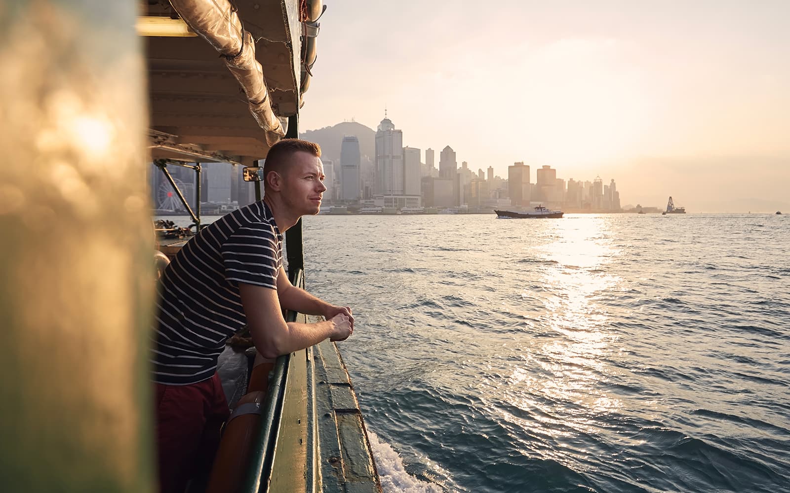 Cotai Water Jet Tickets: Macau Taipa Ferry Terminal to Hong Kong–Macau Ferry Terminal in Hong Kong - Features | TickYourList