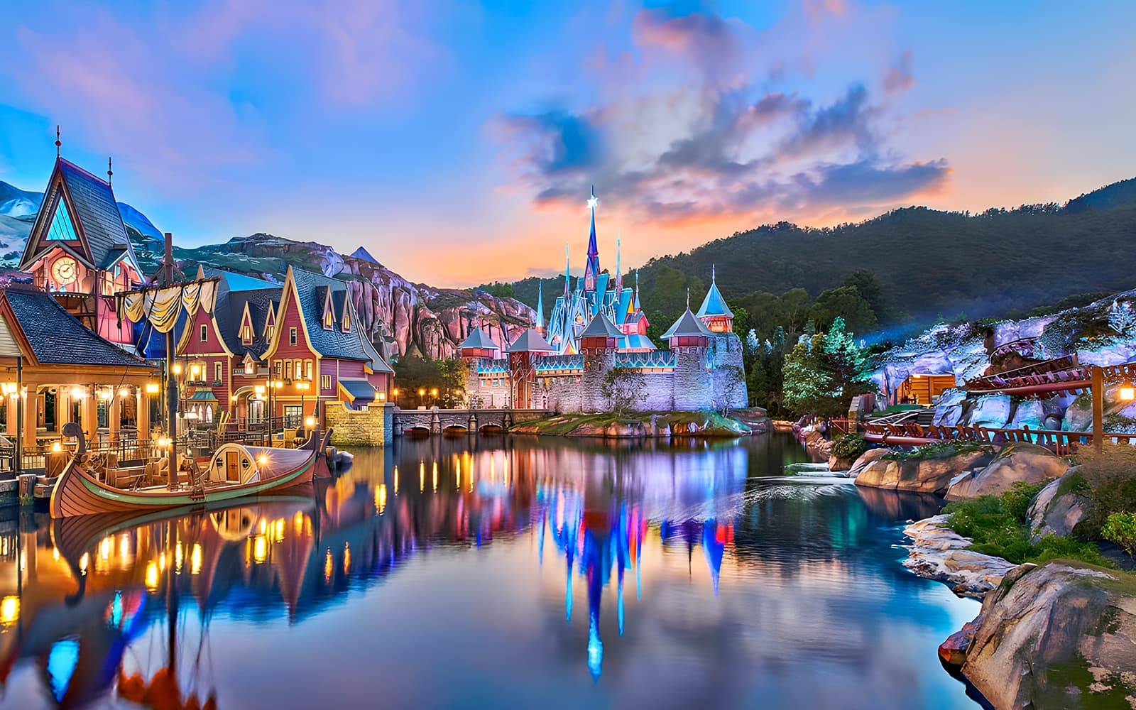 Hong Kong Disneyland Ticket + Free 20th Anniversary Mini Party Hat: Entry for 3 in Hong Kong - Features | TickYourList