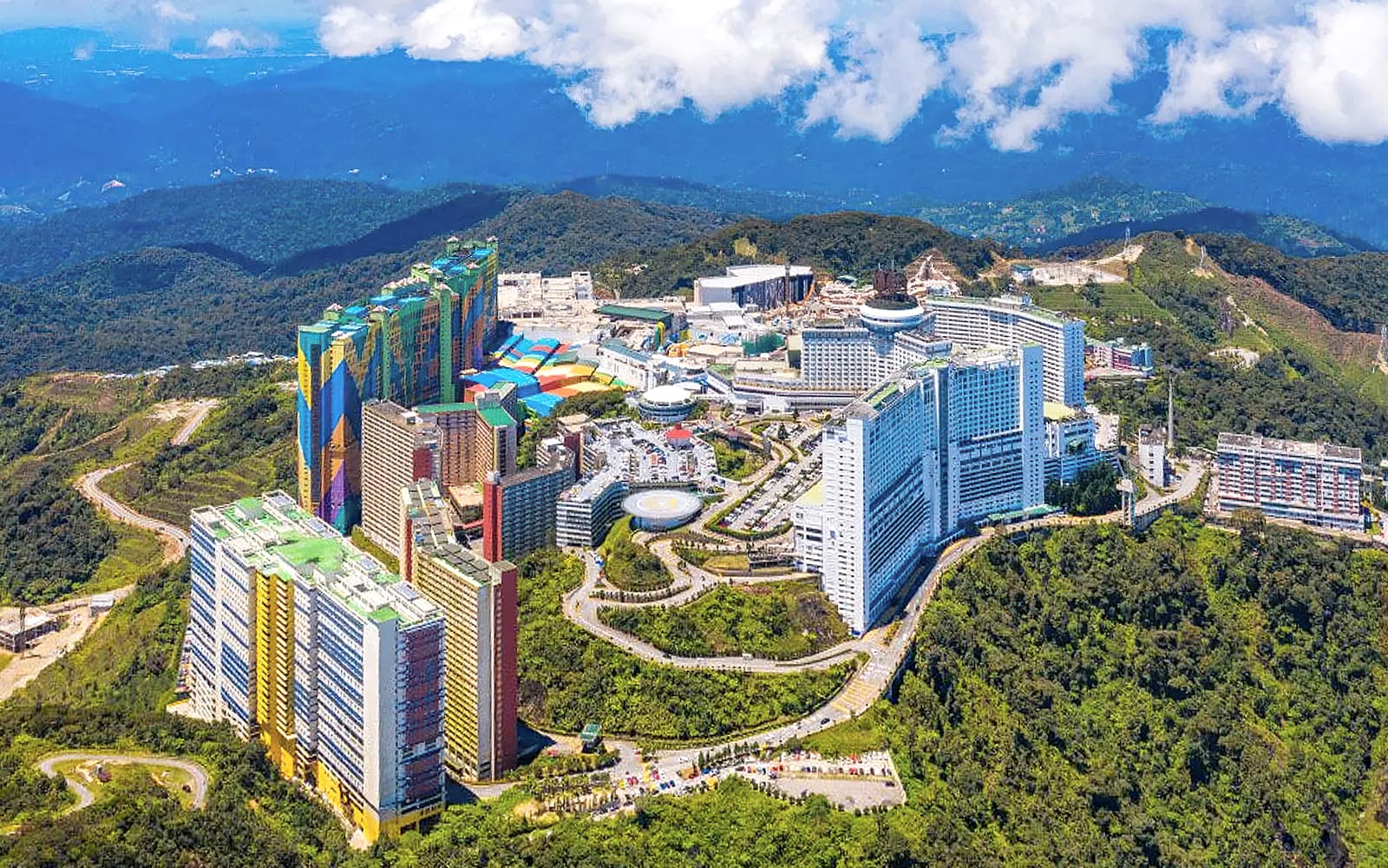 Genting Highlands Premium Outlets Cable Car Ticket in Kuala Lumpur - Highlights | TickYourList