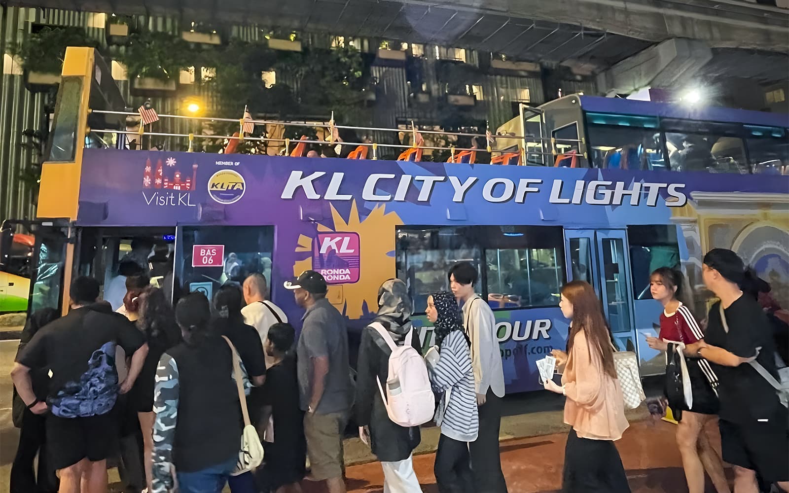 Kuala Lumpur Night Bus Tour tickets in Kuala Lumpur - Full Experience | TickYourList