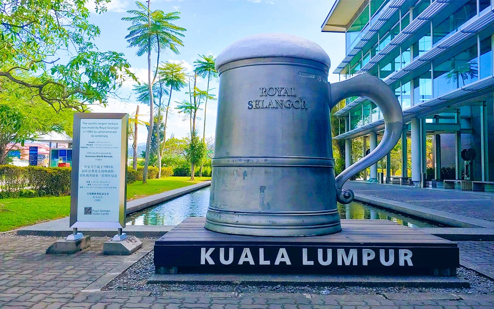 From Kuala Lumpur: Full-Day Tour of Batu Caves & Colmar Tropicale with Transfers tickets in Kuala Lumpur - Features | TickYourList