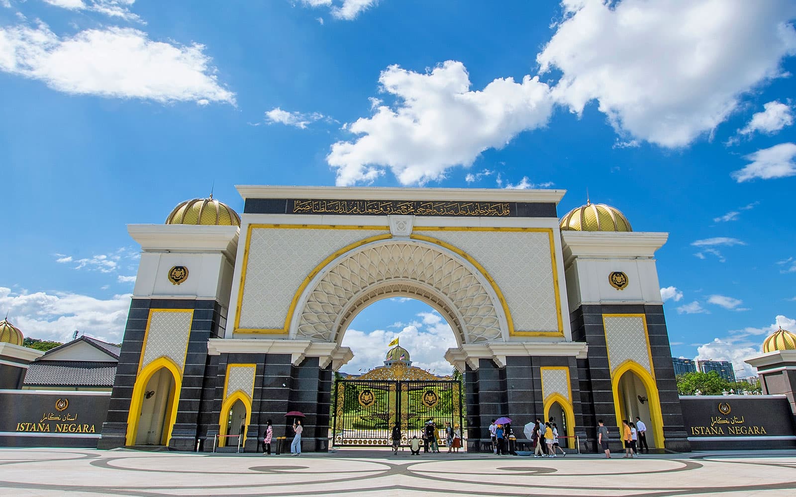 From Kuala Lumpur: Private Day Tour of Batu Caves, Kuala Lumpur City & Putrajaya with Transfers tickets in Kuala Lumpur - Highlights | TickYourList