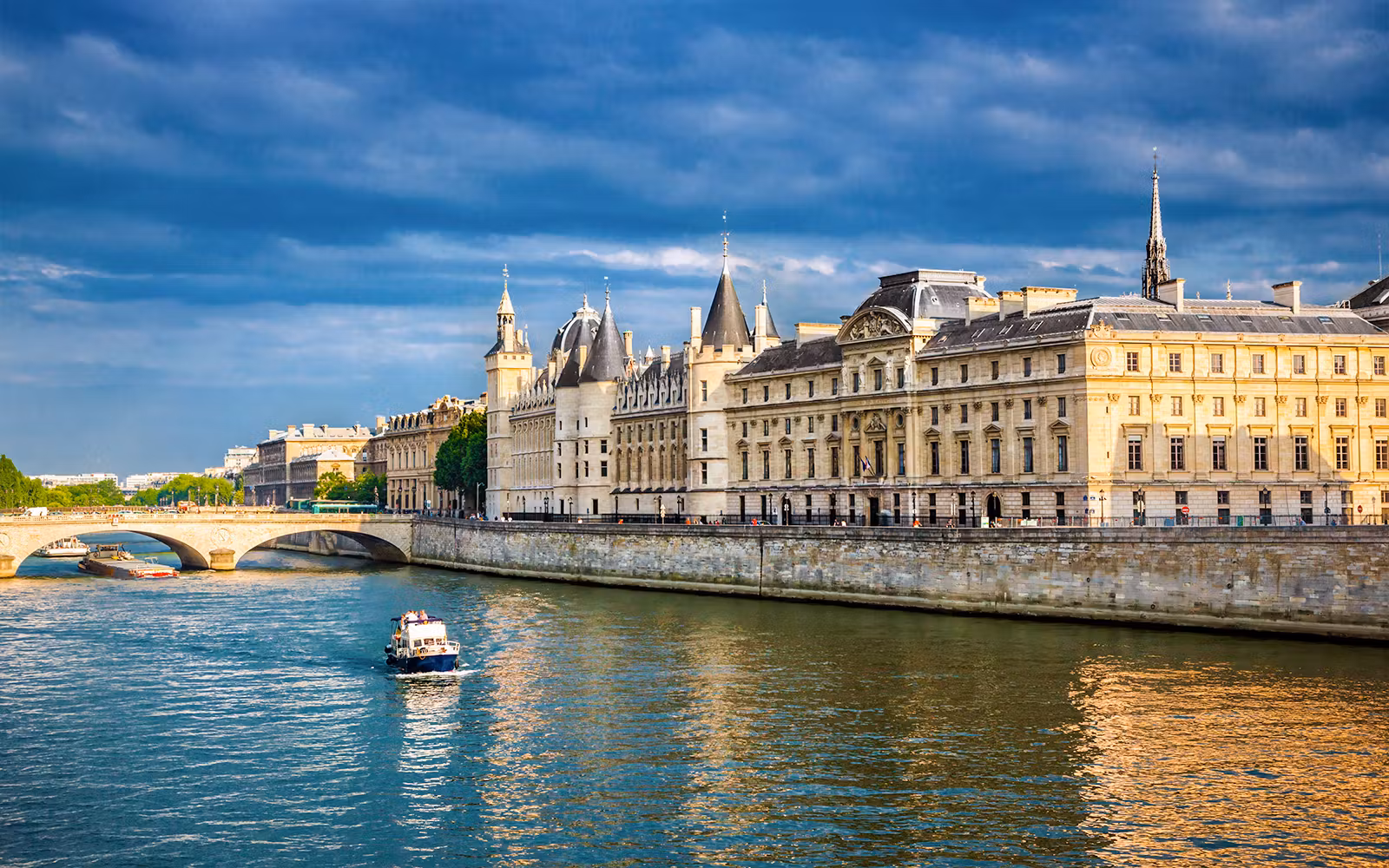 Entradas a la Conciergerie tickets in Paris - Highlights | TickYourList