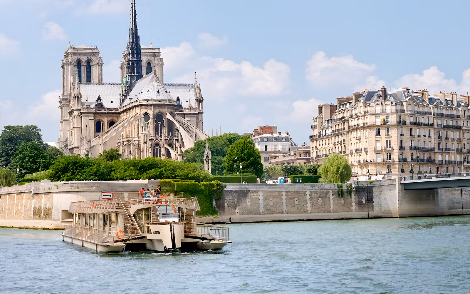 Seine River Sightseeing Cruise from the Eiffel Tower tickets in Paris - Attractions | TickYourList