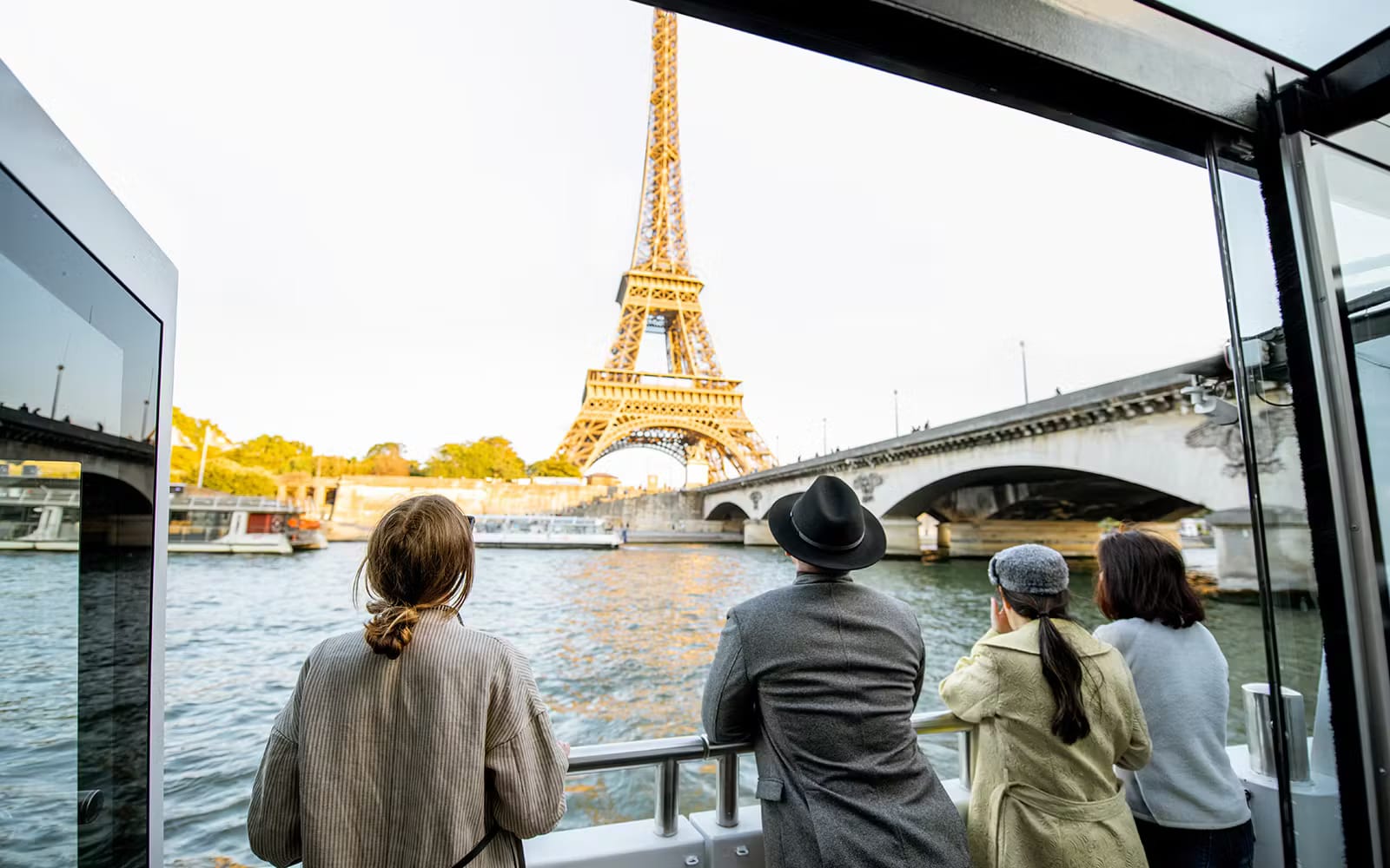 41400002493e3f9c3aeffd277038028e-24780-Big-Bus--24-48-Hour-Hop-On-Hop-Off-Bus-Tour-of-Paris---1-Hour-Seine-River-Cruise-03.avif