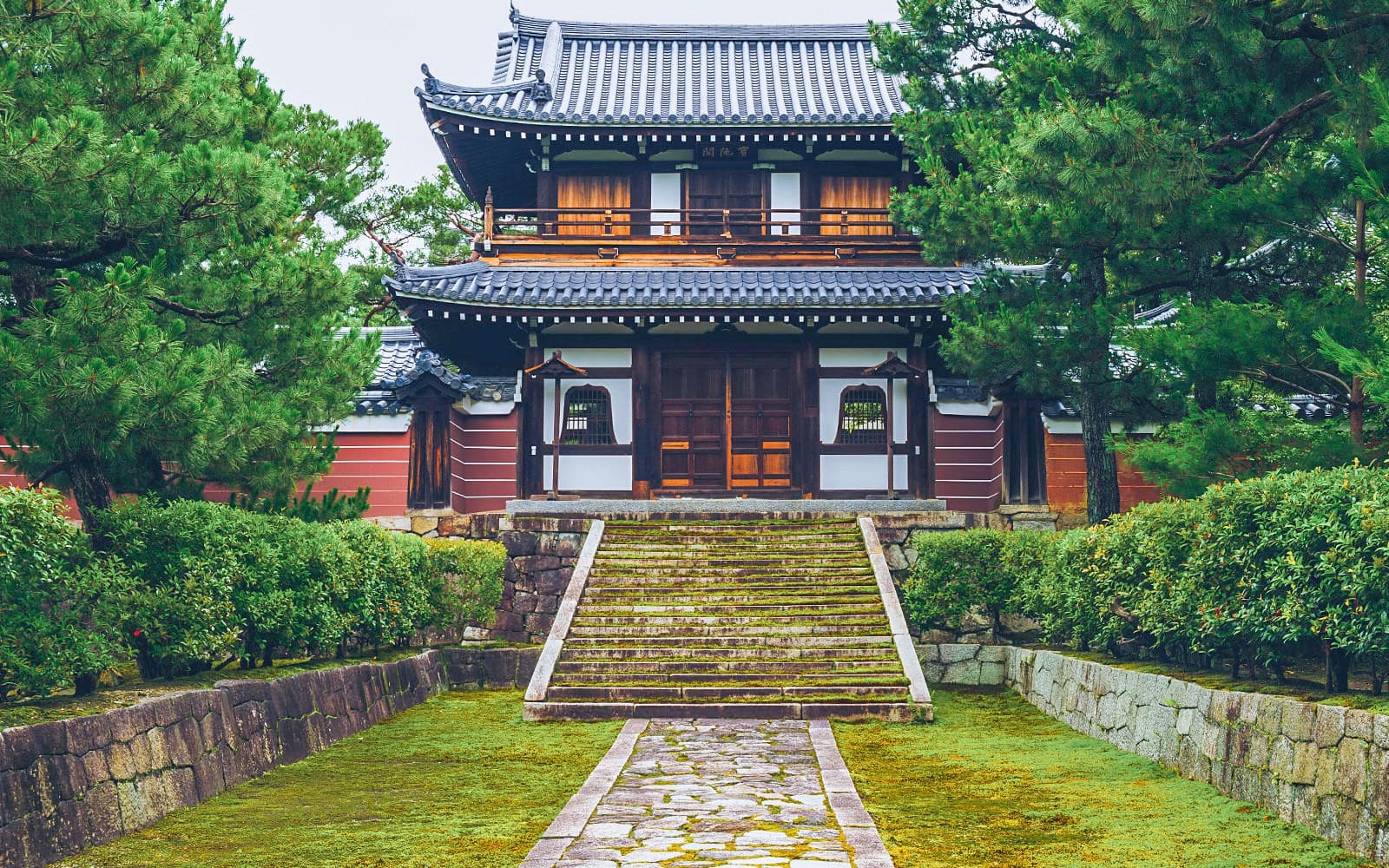 Kennin-ji Temple, Gion, and Nishiki Market Tour with Tea Ceremony Experience