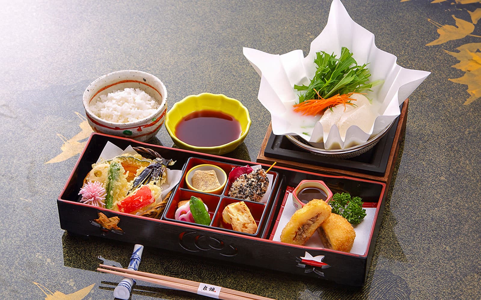 Kyoto Sagano Romantic Train Day Tour from Osaka Umeda tickets in Kyoto - Full Experience | TickYourList