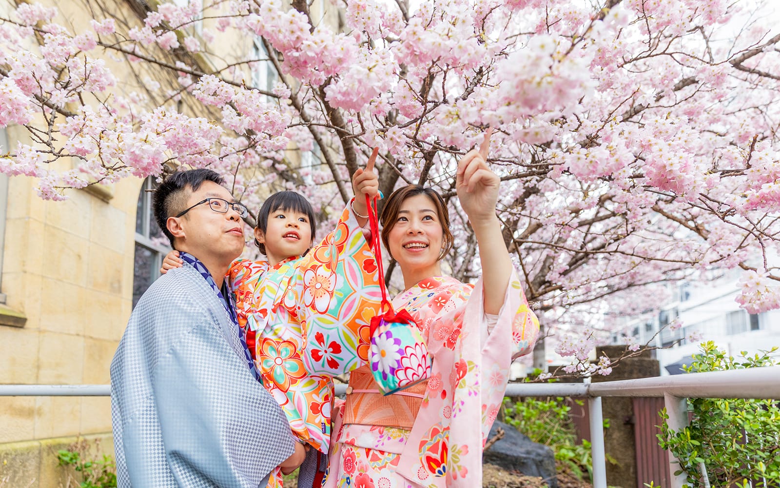 Kimono and Yukata Rental Near Kiyomizu-dera (Gion) with Optional Hair Styling and Makeup tickets in Kyoto - Highlights | TickYourList