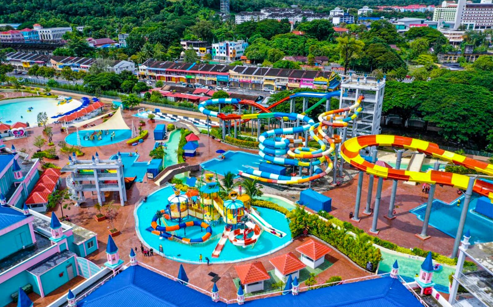 Combo (Save 13%): Splash Out Langkawi + Langkawi Wildlife Park Tickets in Langkawi - Attractions | TickYourList