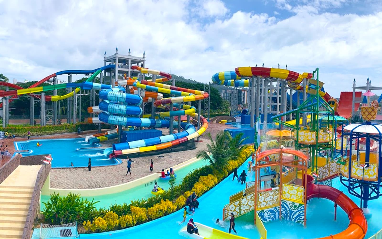 Combo (Save 13%): Splash Out Langkawi + Langkawi Wildlife Park Tickets in Langkawi - Features | TickYourList