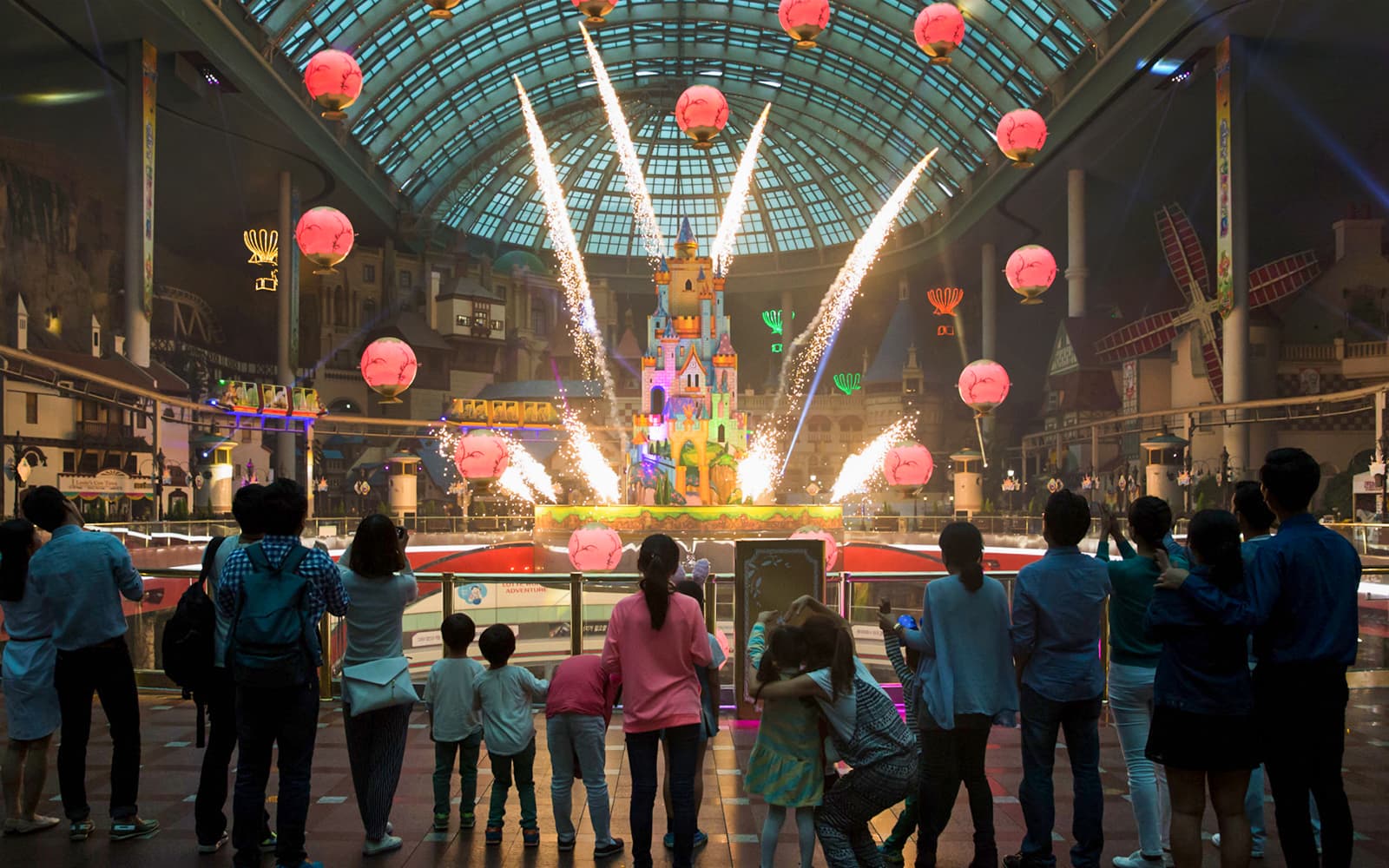 Lotte World Theme Park Tickets in Seoul - Highlights | TickYourList