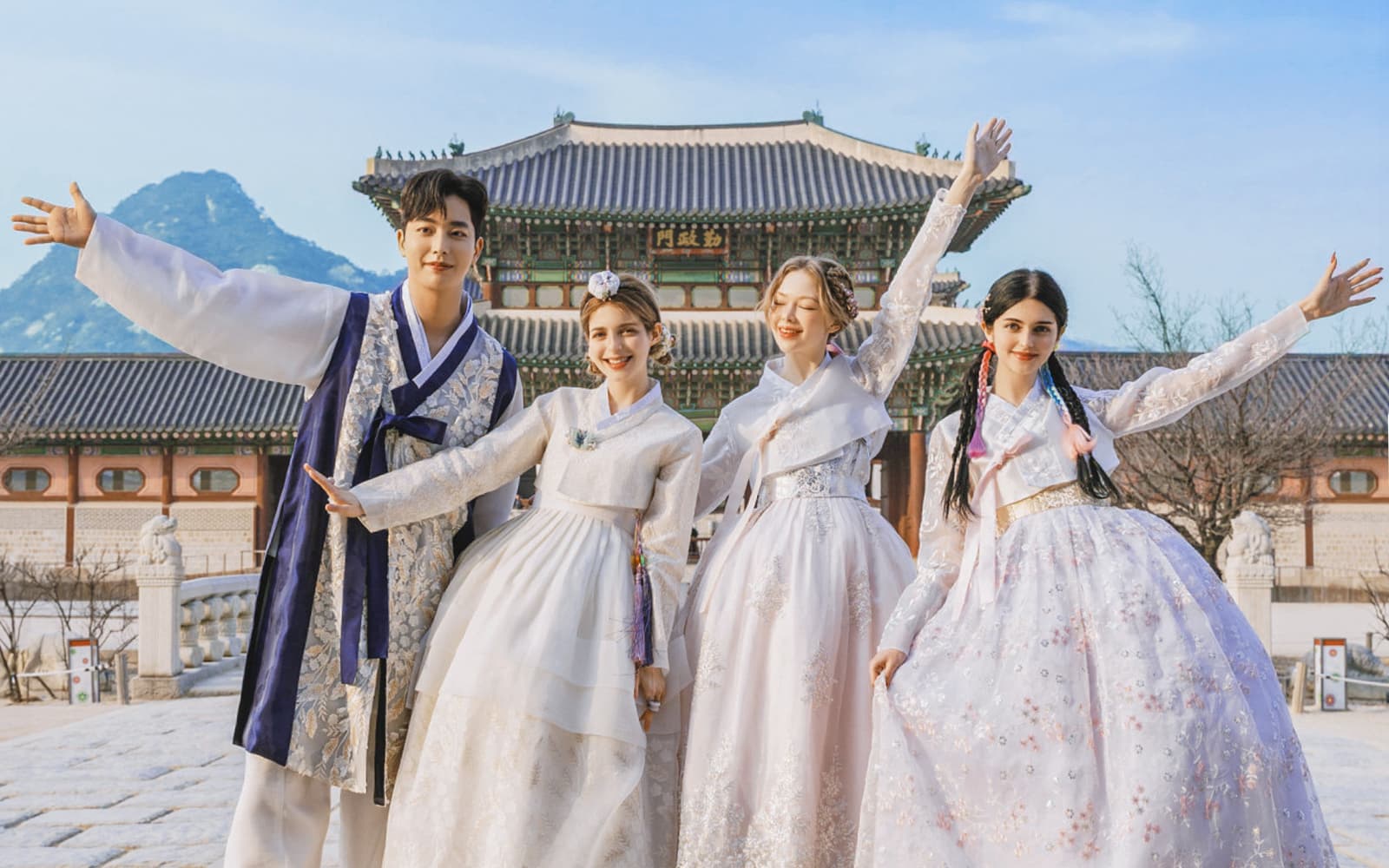 Hanbok Rental Experience at Seoul Gyeongbokgung Palace