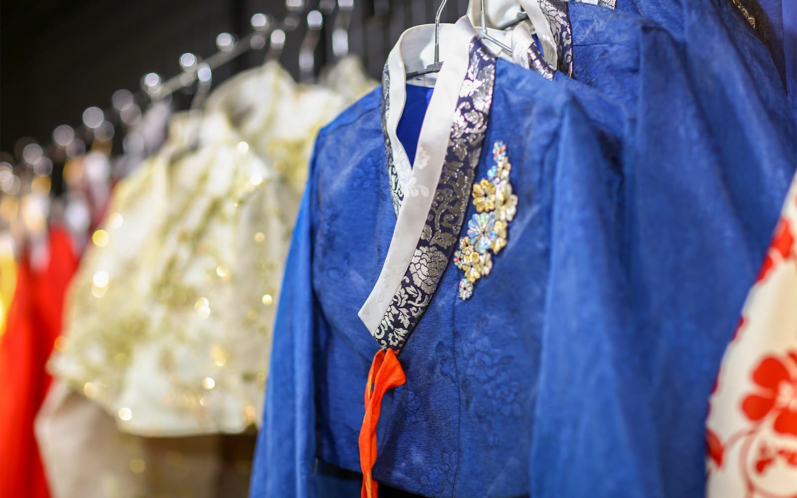 Hanbok Rental Experience at Seoul Gyeongbokgung Palace tickets in Seoul - Features | TickYourList