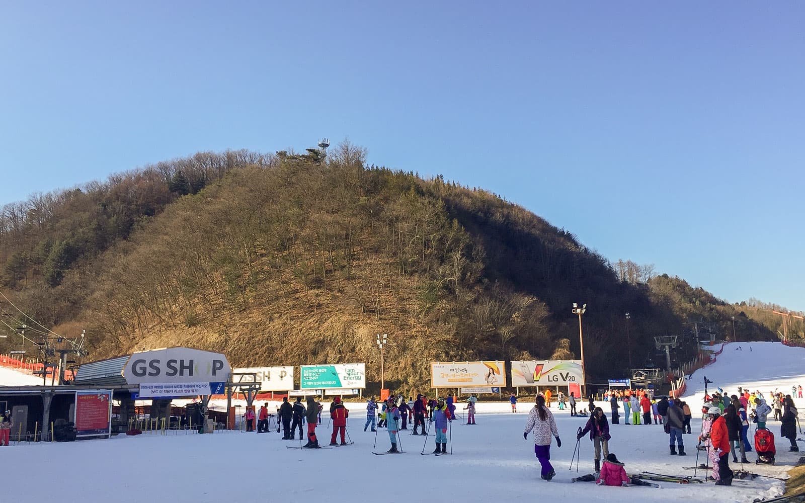 Day Trip to Elysian Gangchon Ski Resort from Seoul tickets in Seoul - Features | TickYourList