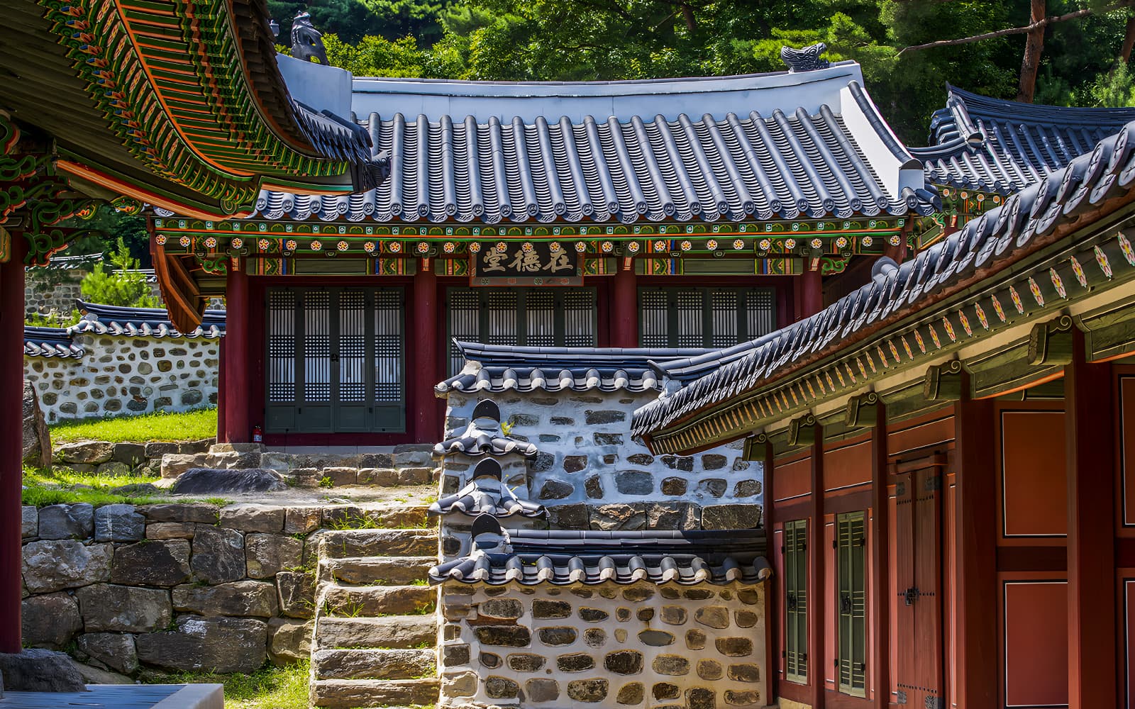 Full-Day Tour of Suwon Hwaseong with Korean Folk Village tickets in Seoul - Highlights | TickYourList