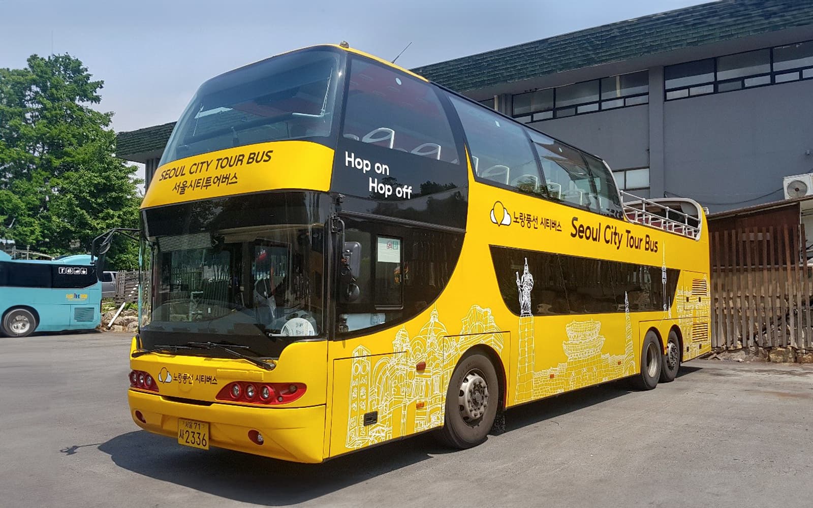 Yellow Balloon City Bus: Dongdaemun Hop-on Hop-off Bus Tour