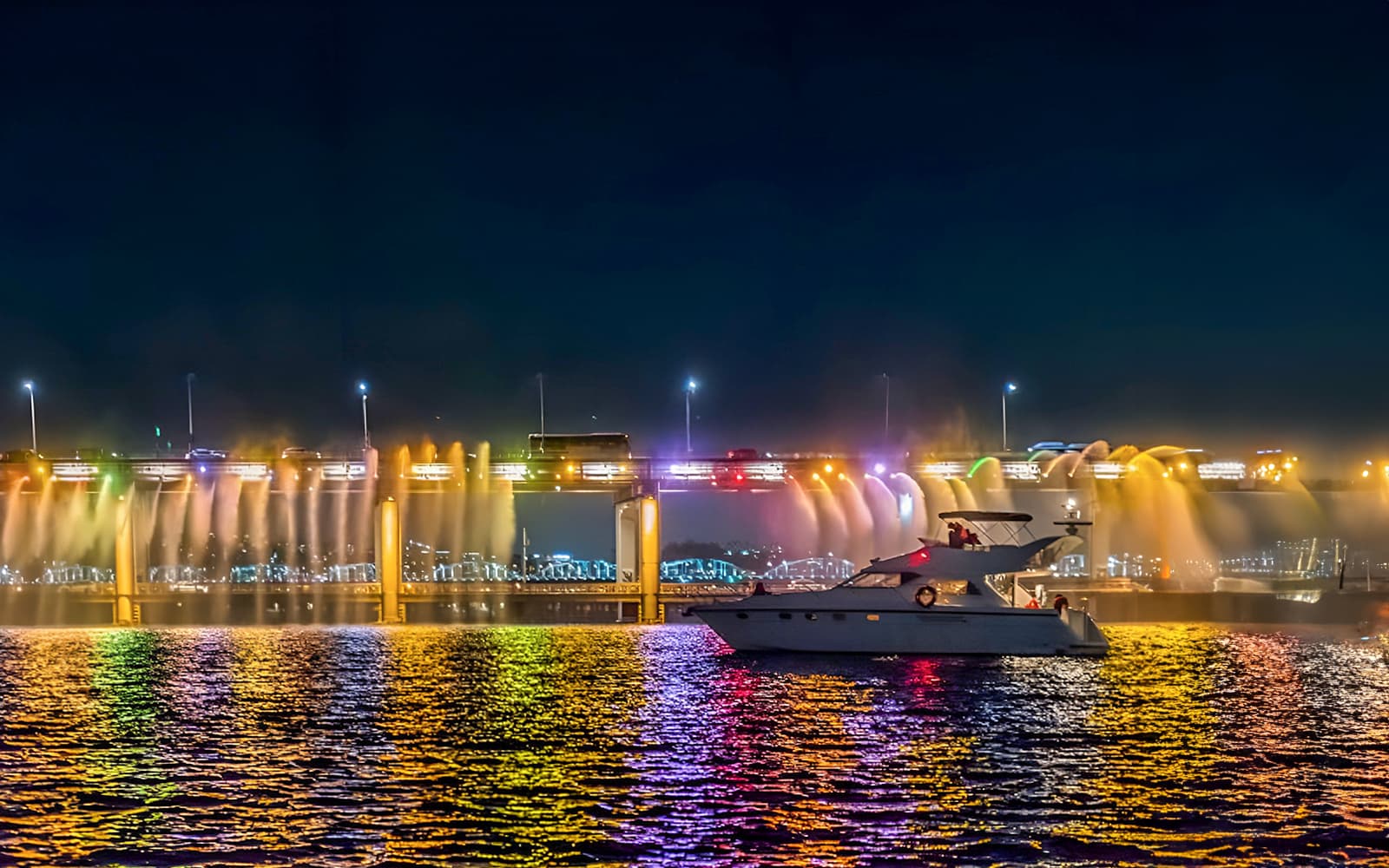Han River Marina Yacht Experience tickets in Seoul - Features | TickYourList