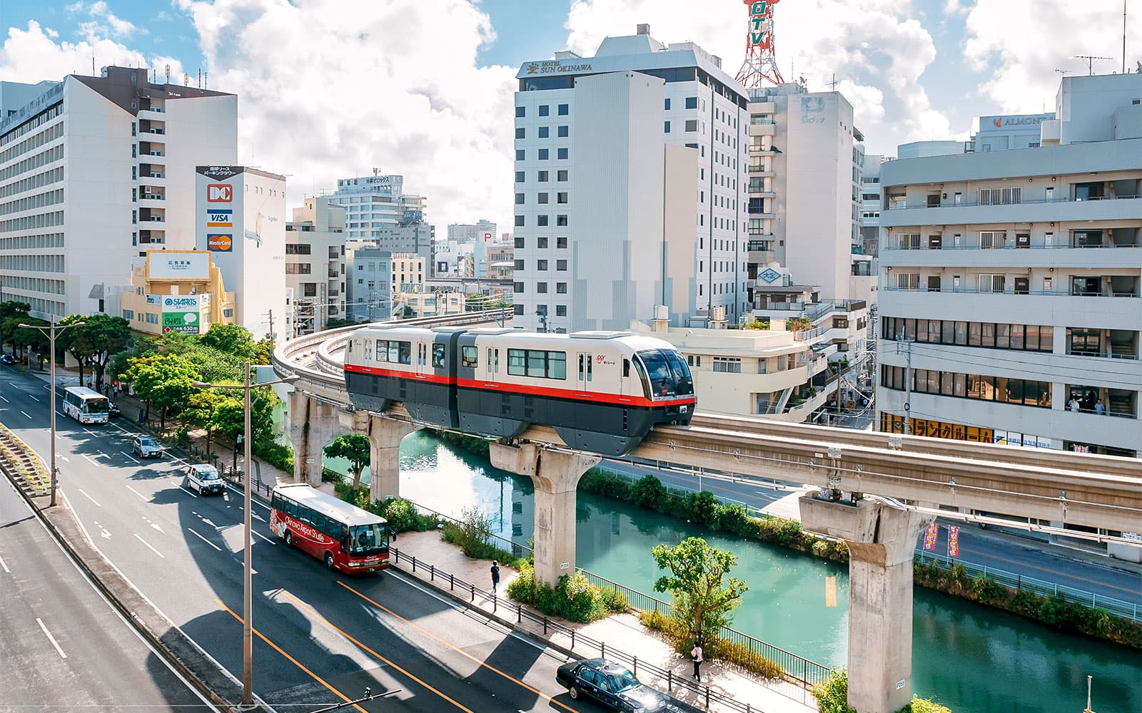 1-Day Yui Rail Pass with Shopping Coupon: Okinawa