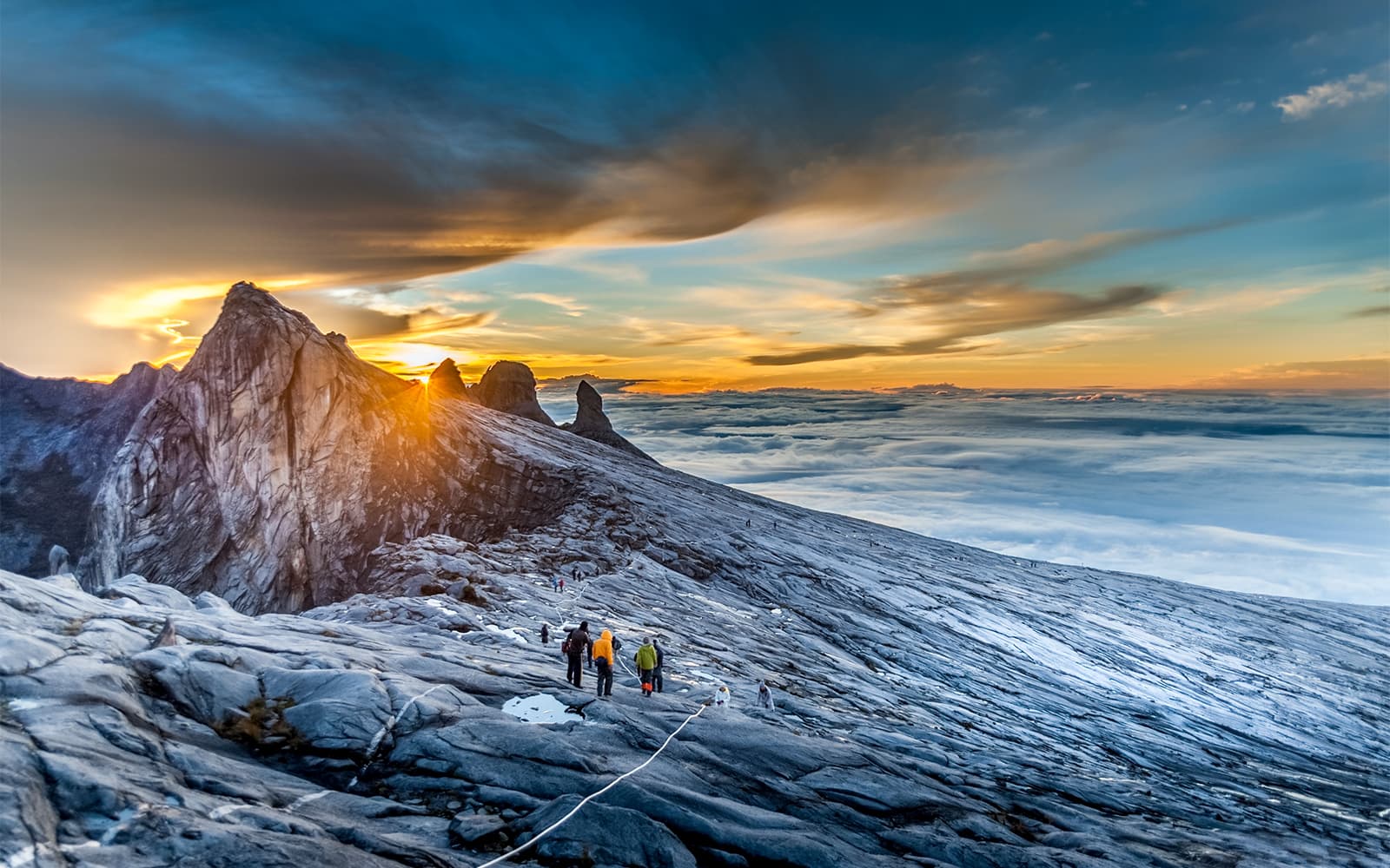 Full-Day Tour of Mount Kinabalu with Desa Dairy Farm & Poring Hot Springs Visit tickets in Sabah - Features | TickYourList
