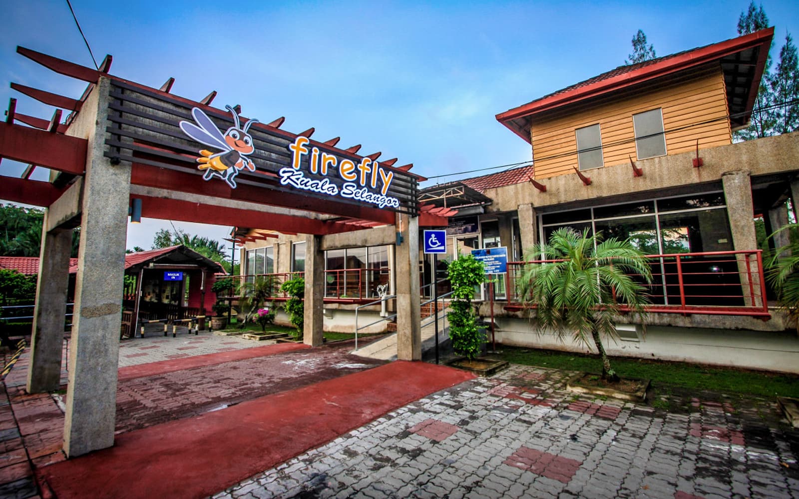 Kuala Selangor's Kampung Kuantan Fireflies Park Tour