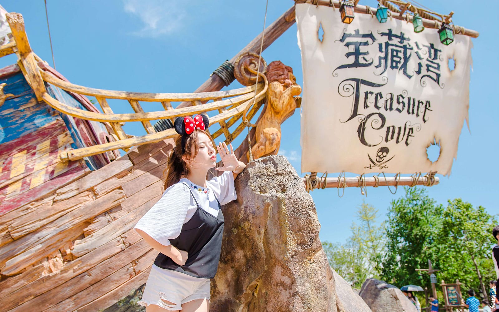 Shanghai Disneyland 1-Day Ticket with Premier Access (14 Attractions) in Shanghai - Activities | TickYourList