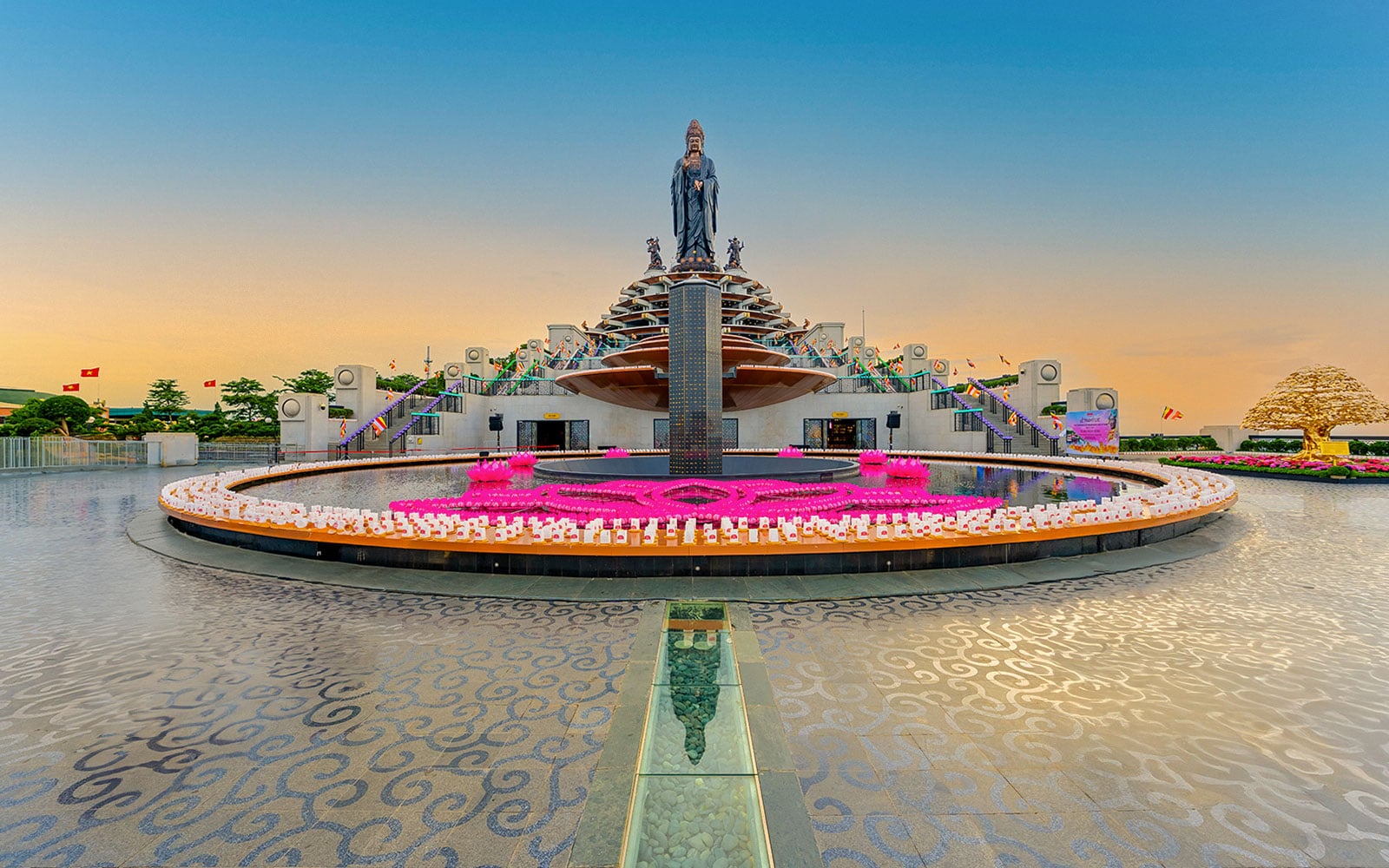 listing card gallery - Image 1 of 10