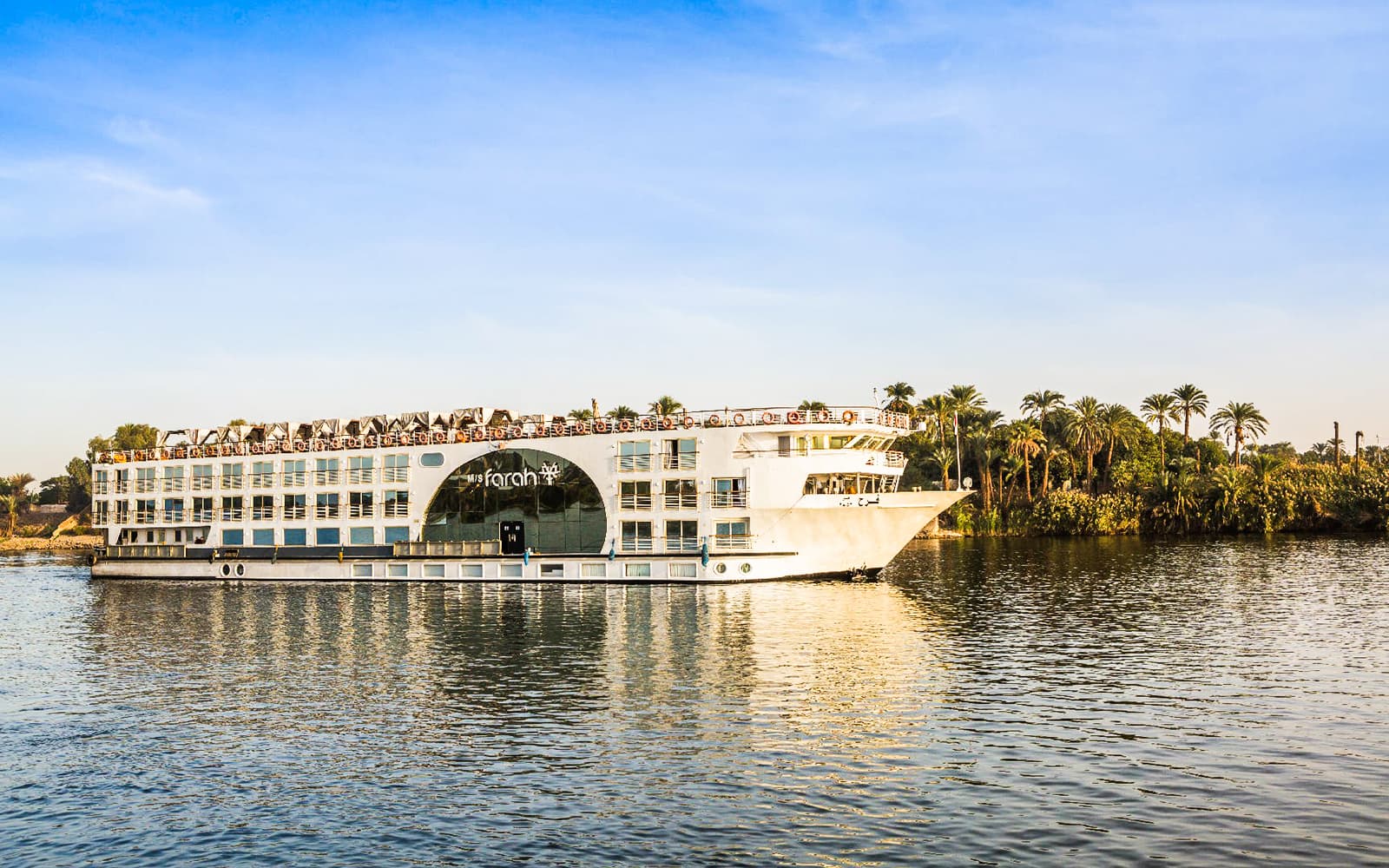 From Aswan: 4-Day Nile Cruise with Abu Simbel Visit & Luxor Hot Air Balloon Ride