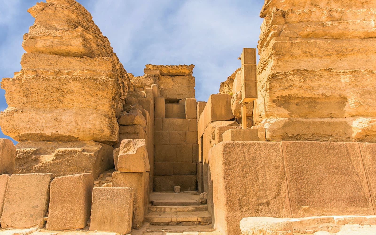 From Cairo: Premium Half-Day Guided Tour of Giza Pyramids & Sphinx with Hotel Transfers tickets in Cairo - Features | TickYourList