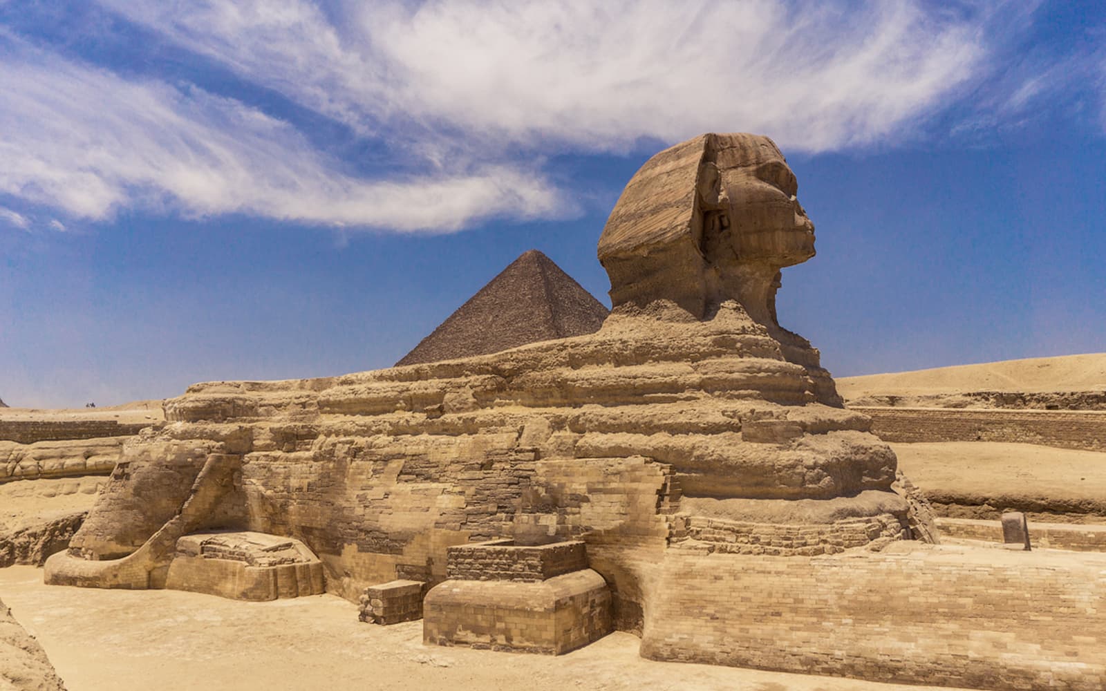 From Cairo: Full-Day Guided Tour of Giza Pyramids, Sphinx, Saqqara & Memphis with Lunch & Hotel Transfers