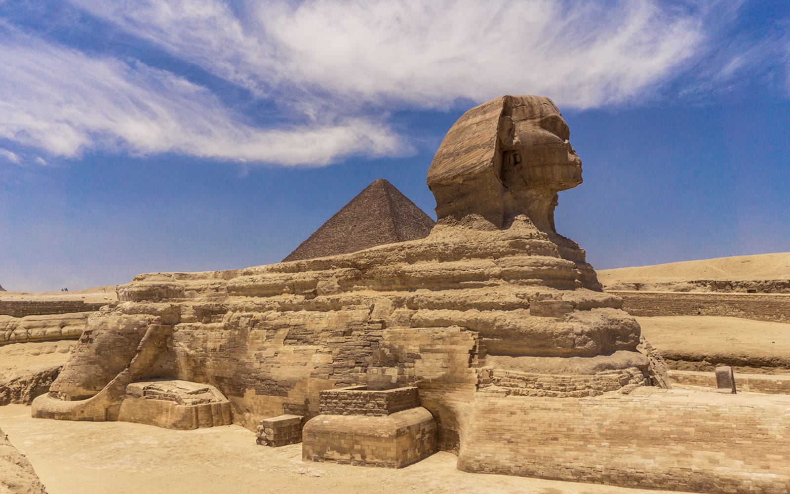 From Cairo: Full-Day Guided Tour of Giza Pyramids, Sphinx, Saqqara & Memphis with Lunch & Hotel Transfers