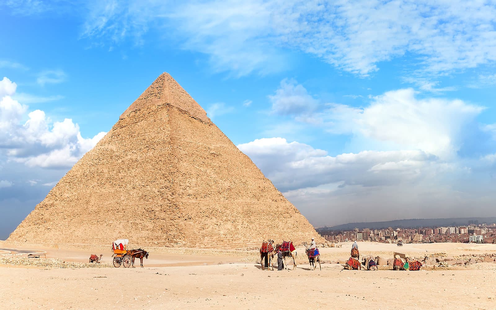 From Cairo: Full-Day Guided Tour of Pyramids of Giza, Sphinx, Grand Egyptian Museum with Skip-the-Line Tickets, Lunch & Hotel Transfers
