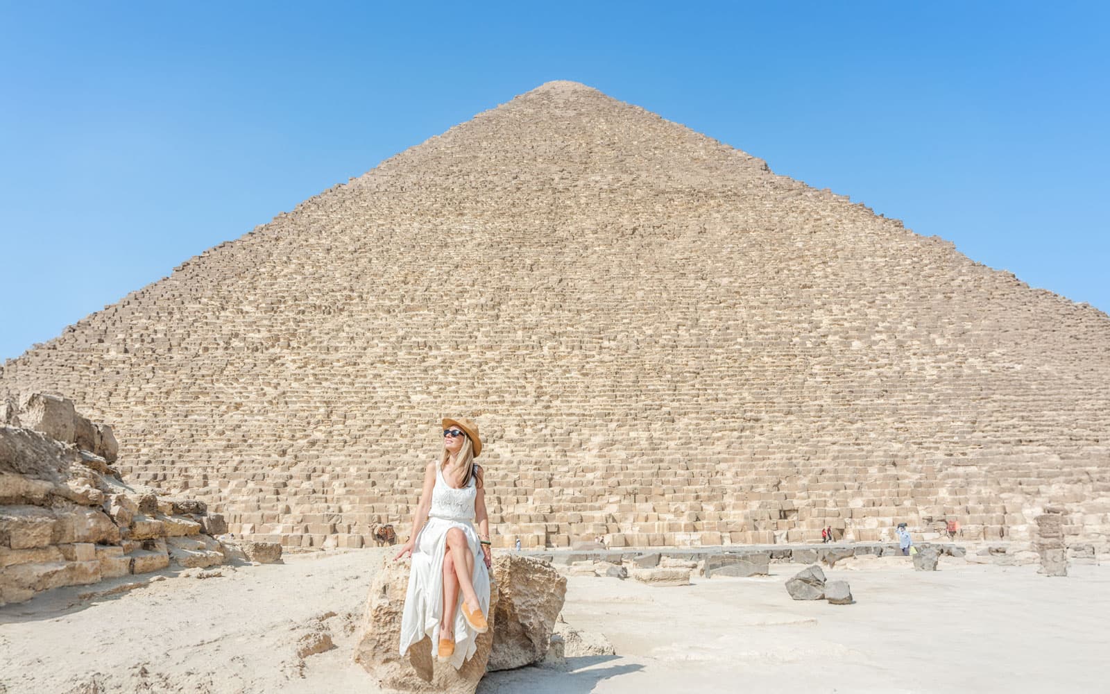 From Cairo: Giza Pyramids, Museum & Khan el-Khalili Bazaar Tour with Female Guide & Hotel Transfers tickets in Cairo - Activities | TickYourList
