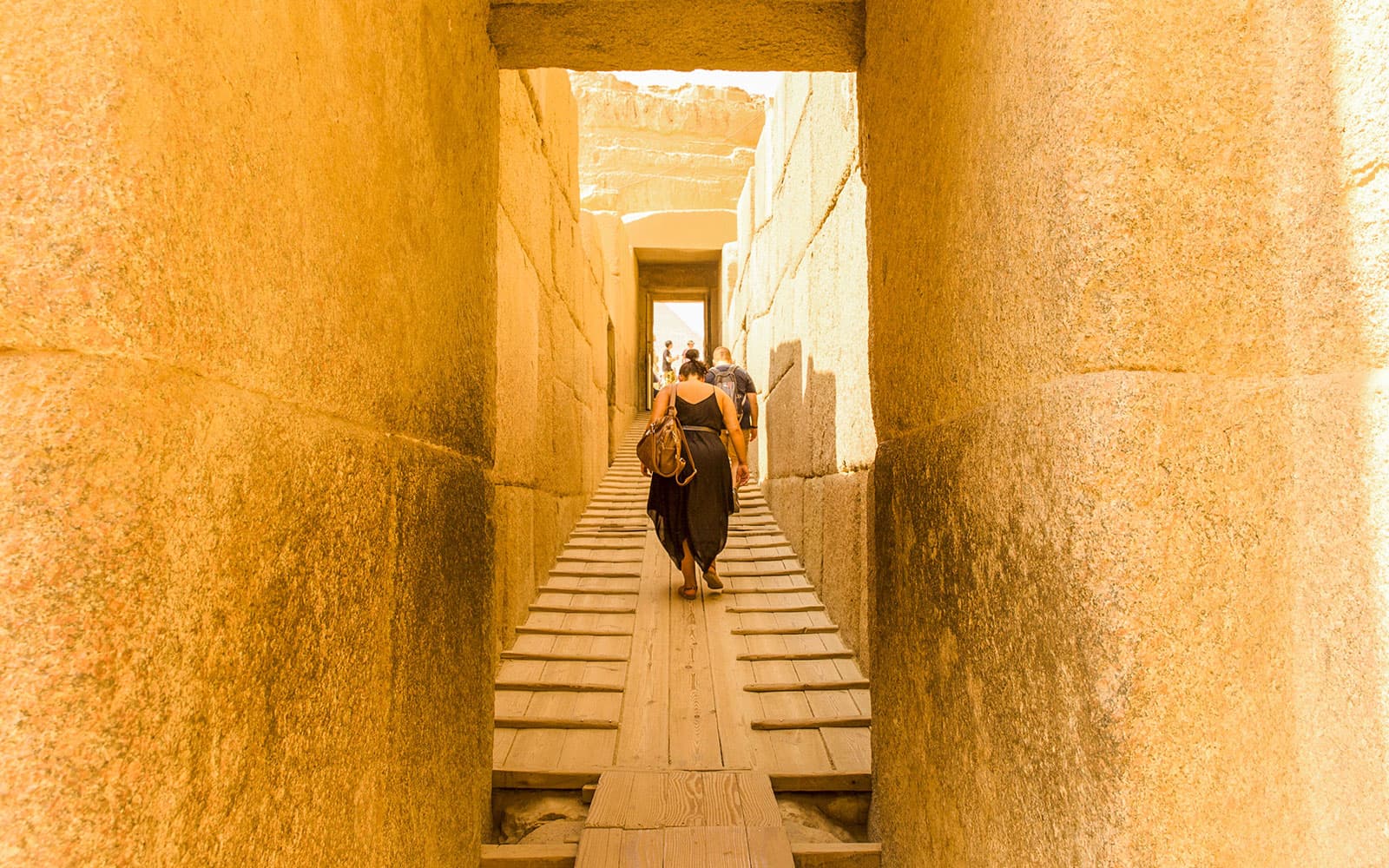 From Cairo: Full-Day Guided Tour of Giza Pyramids, Egyptian Museum of Antiquities & Khan El-Khalili Bazaar tickets in Cairo - Features | TickYourList