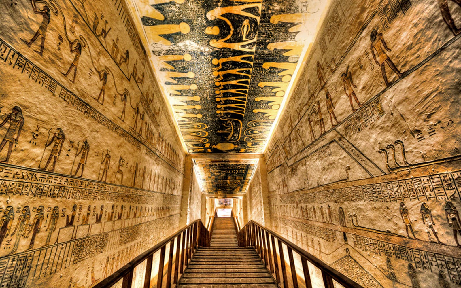 Guided Day Tour to Valley of the Kings from Hurghada with Lunch & Hotel Transfers tickets in Luxor - Features | TickYourList