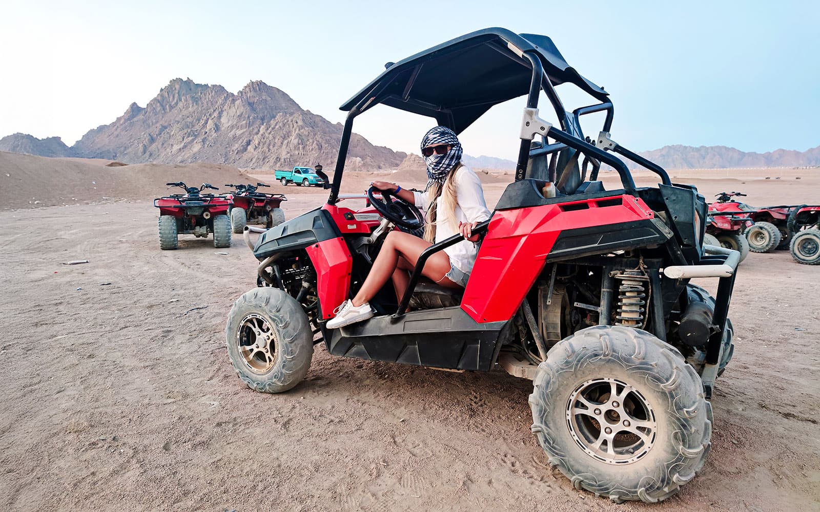 From Hurghada: Quad Bike Ride, Camel Safari, Stargazing & Dinner With Round-Trip Hotel Transfers