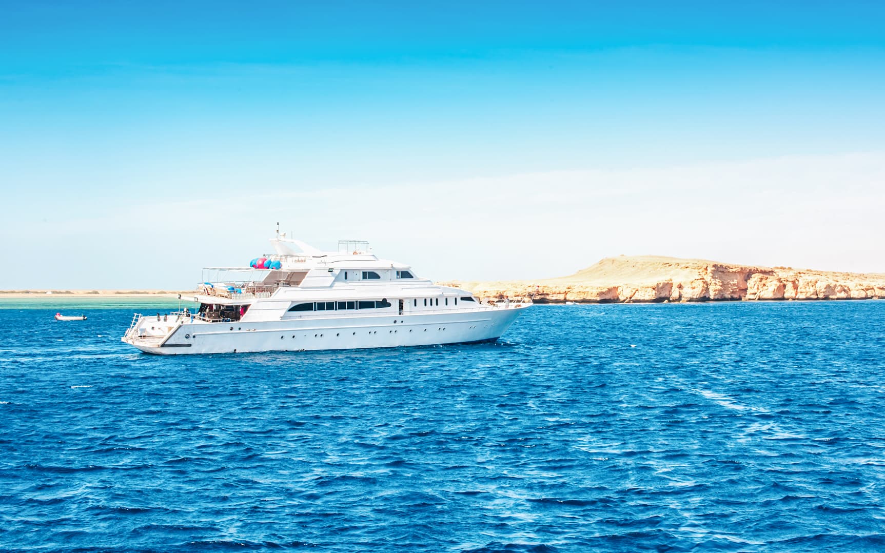 Private Ras Mohamed & White Island Diving & Snorkeling Cruise with BBQ Lunch