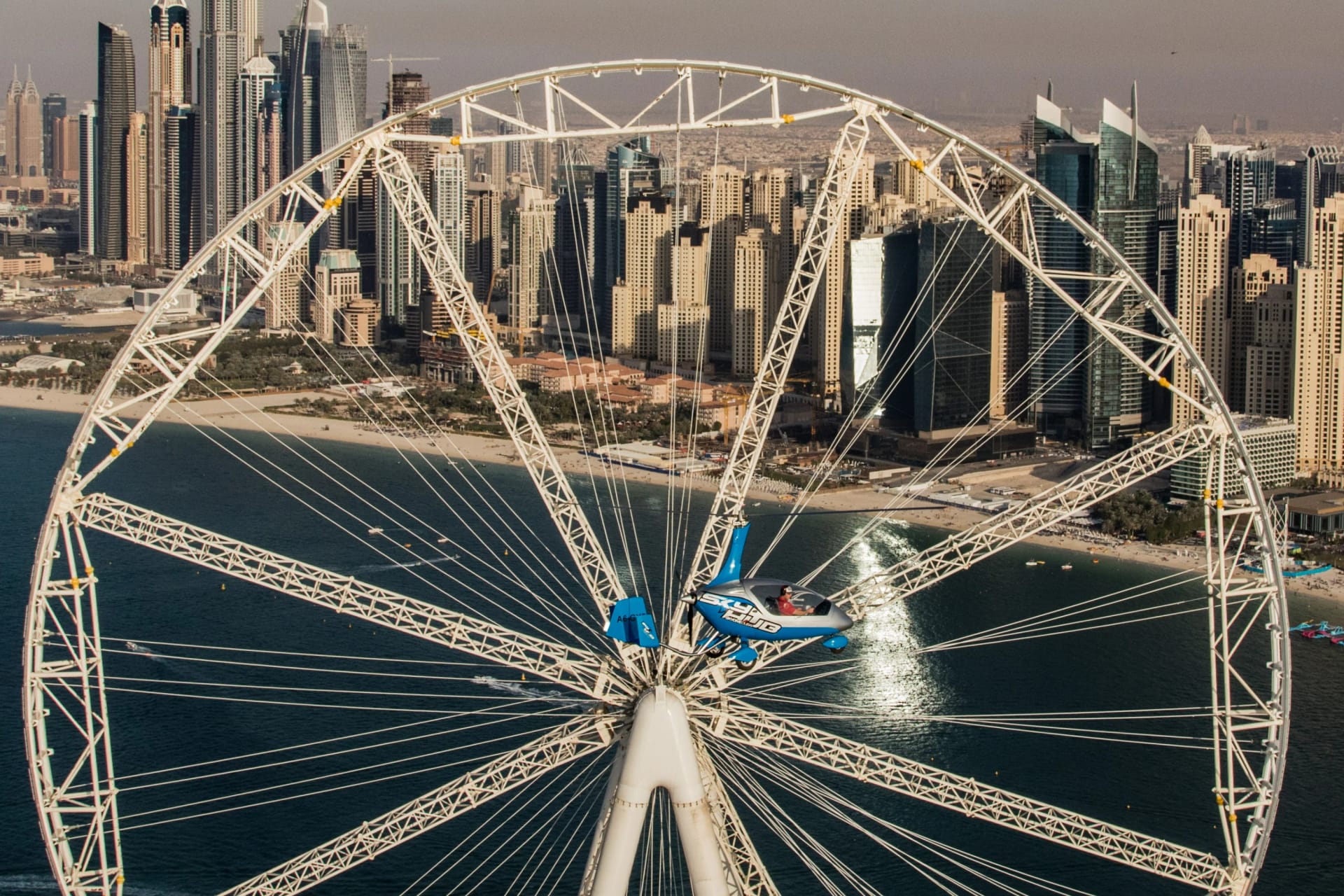 exciting gyrocopter flight over Dubai skyline