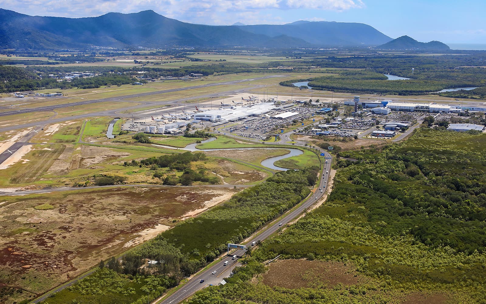 One-Way Tickets: Cairns City to Cairns Airport/Cairns City/Palm Cove/Port Douglas in Cairns - Activities | TickYourList
