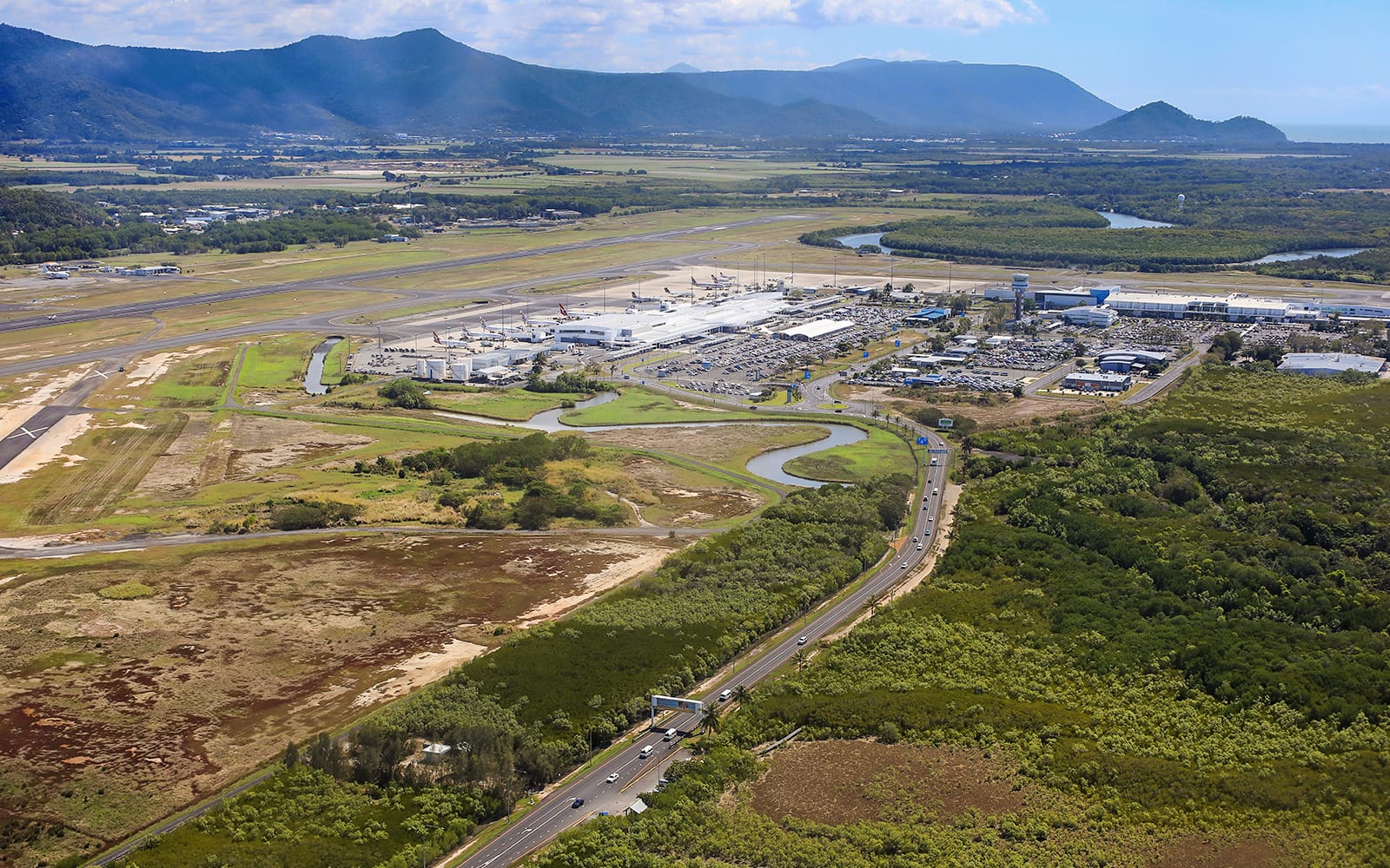 One-Way Tickets: Cairns City to Cairns Airport/Cairns City/Palm Cove/Port Douglas in Cairns - Activities | TickYourList