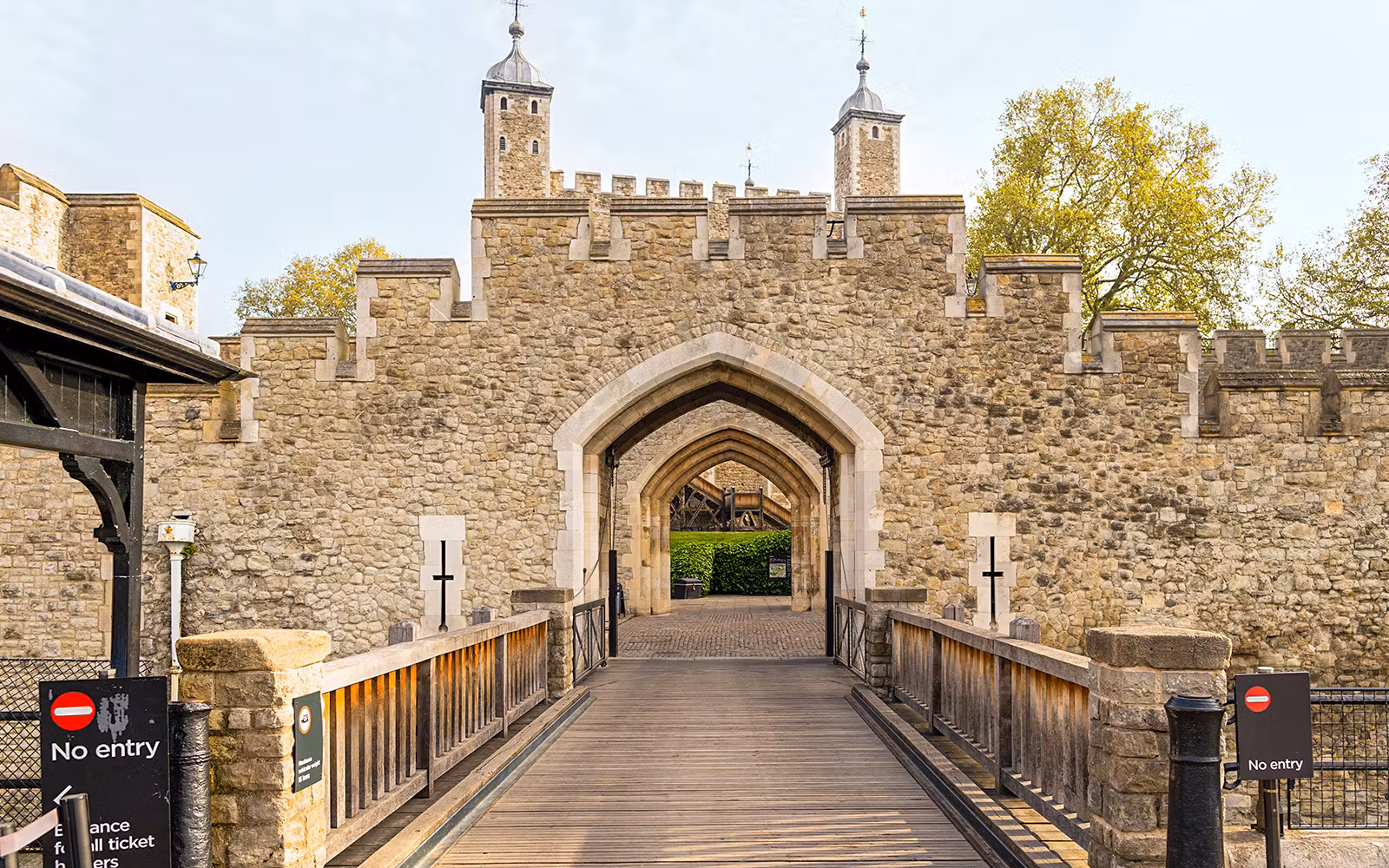 Tower of London Tickets with Access to the Crown Jewels in London - Activities | TickYourList
