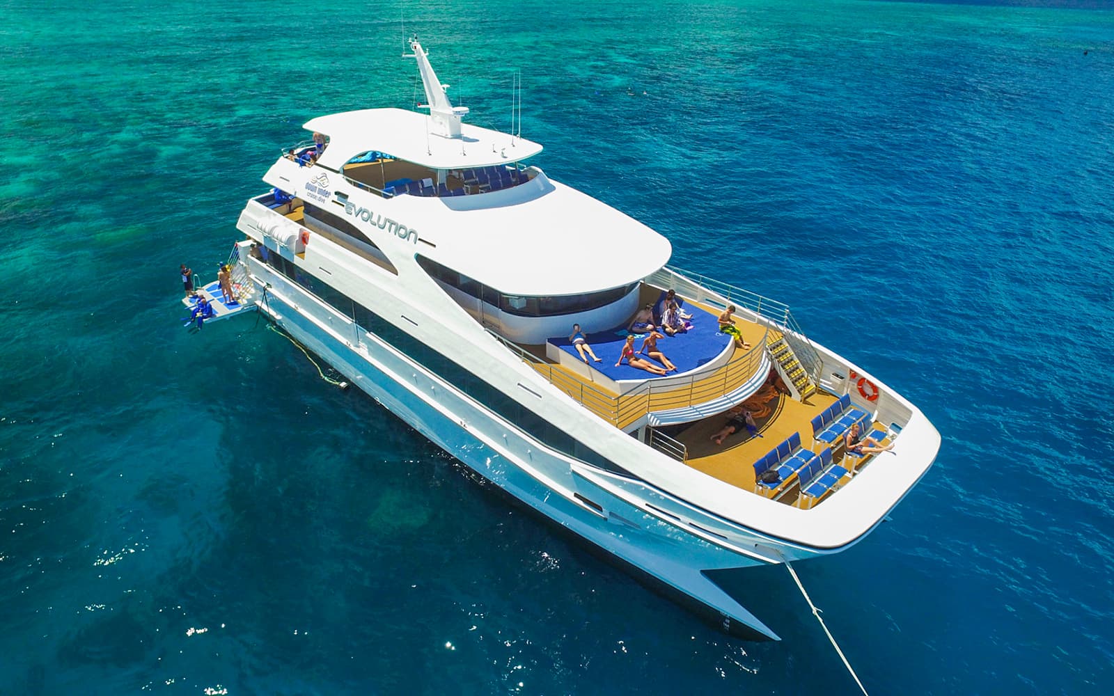 Cairns to Great Barrier Reef Snorkel Cruise with Scuba Diving