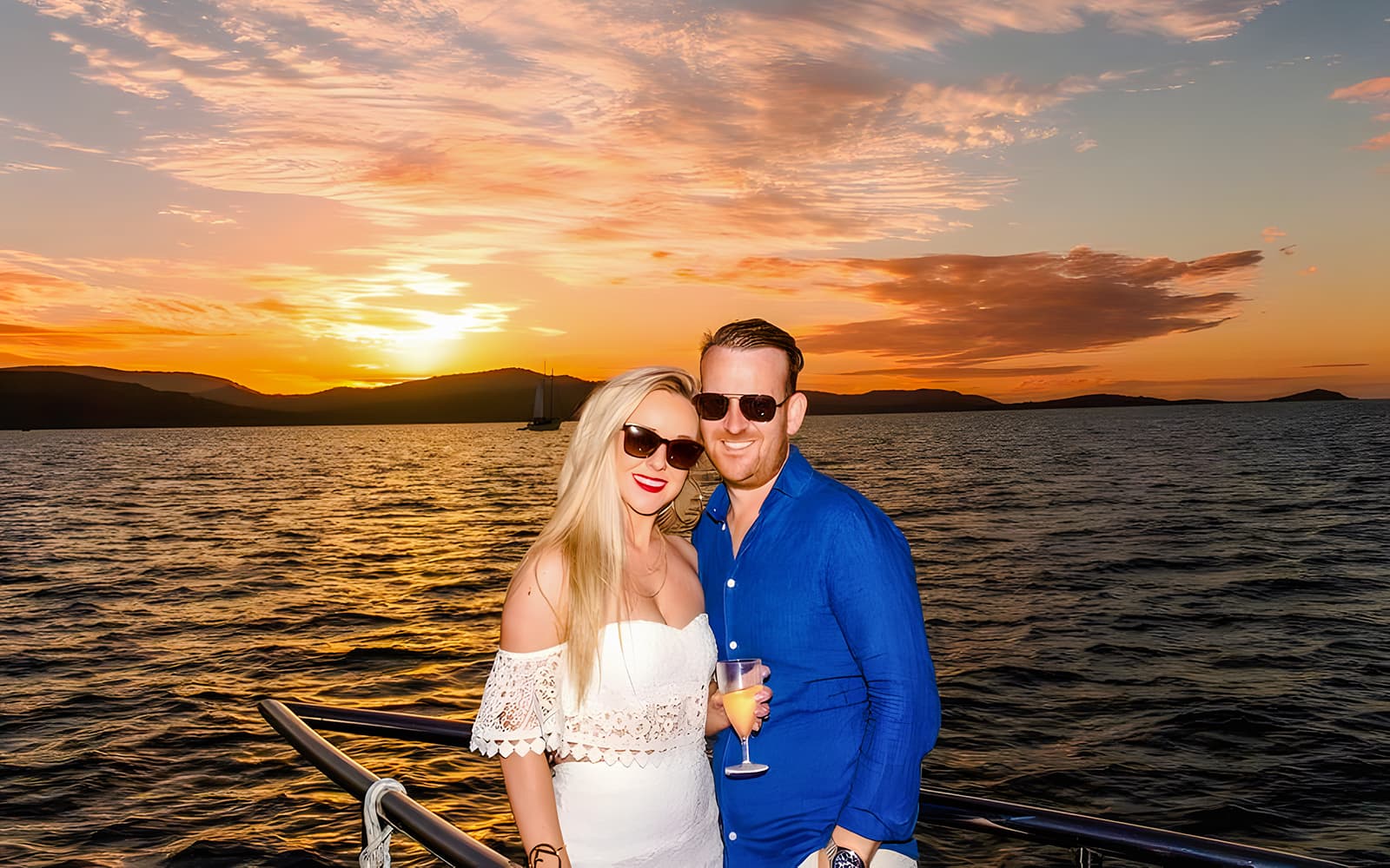 From Airlie Beach: Sundowner Whitsunday Cruise with Sparkling Wine tickets in Whitsundays - Activities | TickYourList