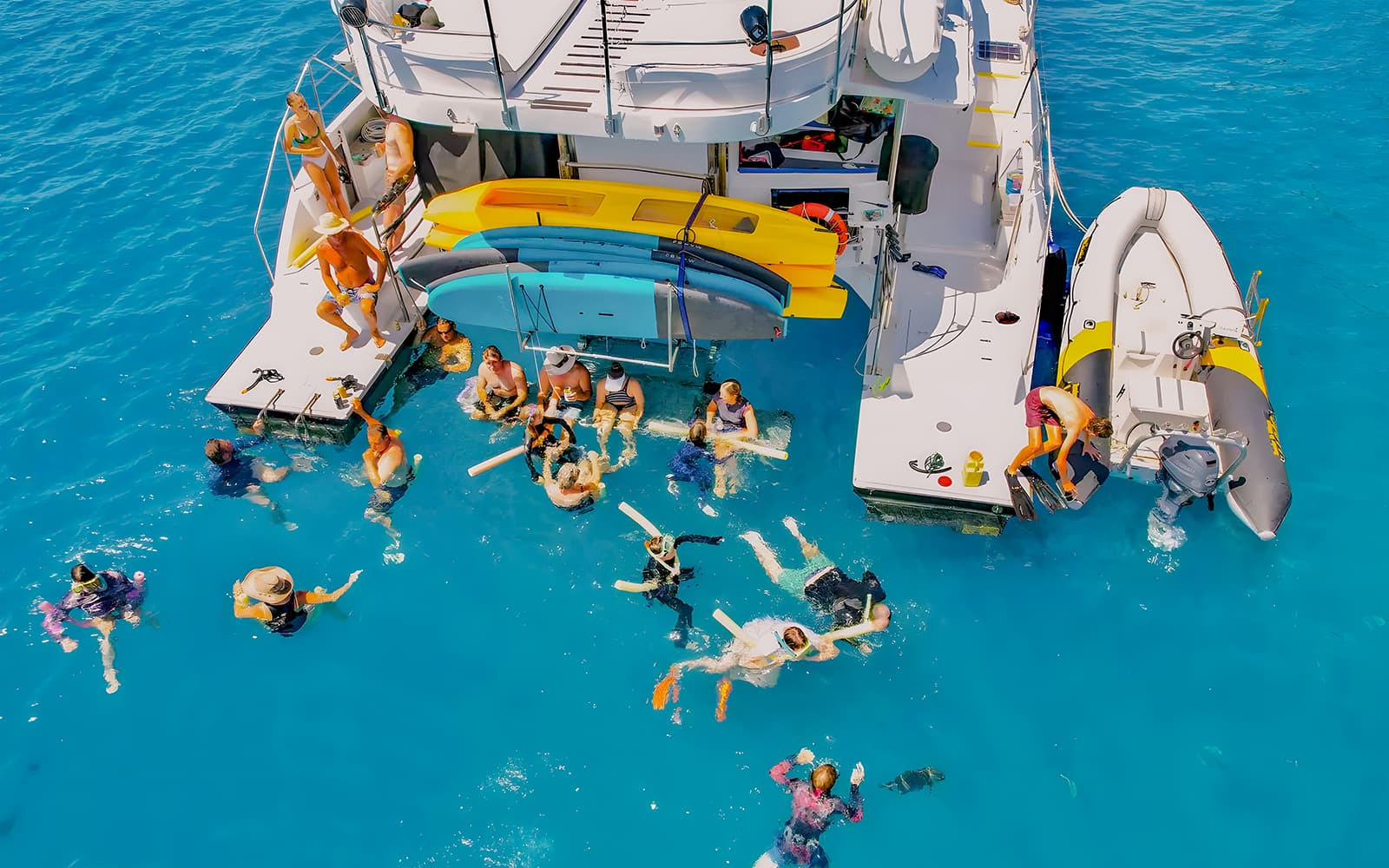 Airlie Beach: Whitsunday Islands Sail, SUP & Snorkel Premium Cruise with Lunch tickets in Whitsundays - Features | TickYourList