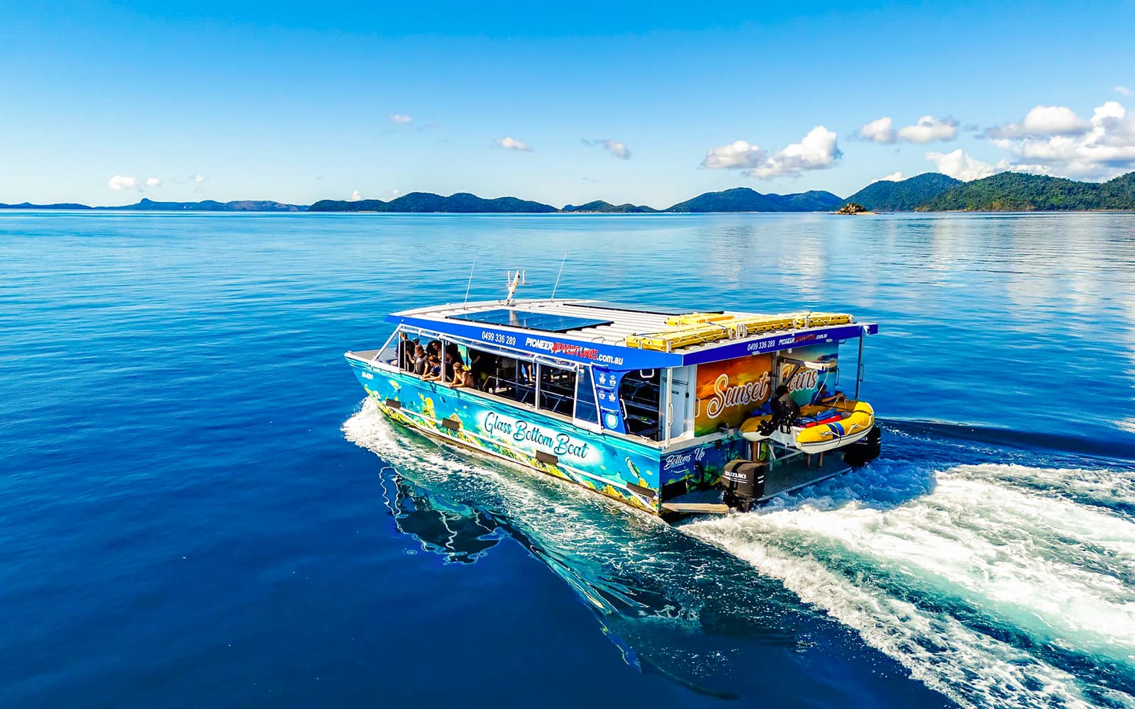 From Airlie Beach: Whitsundays Glass-Bottom Boat Tour