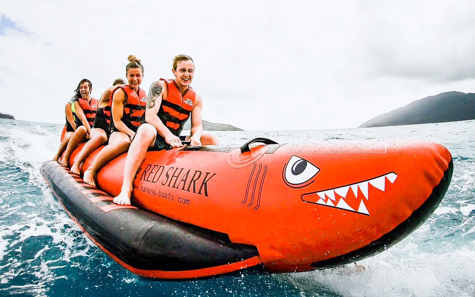 From Airlie Beach: Whitsundays Sail and Snorkel Tour with Lunch tickets in Whitsundays - Features | TickYourList