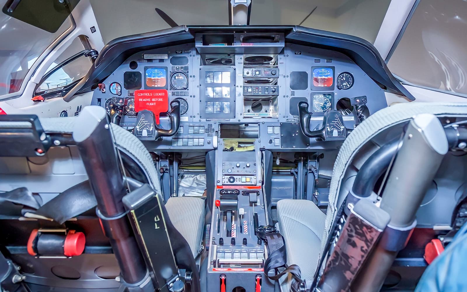 Combo: Crocosaurus Cove + Royal Flying Doctor Service Tickets in Darwin - Features | TickYourList