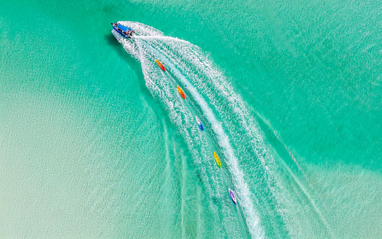 From Hervey Bay: Remote K'Gari (Fraser Island) Boat Tour with Lunch