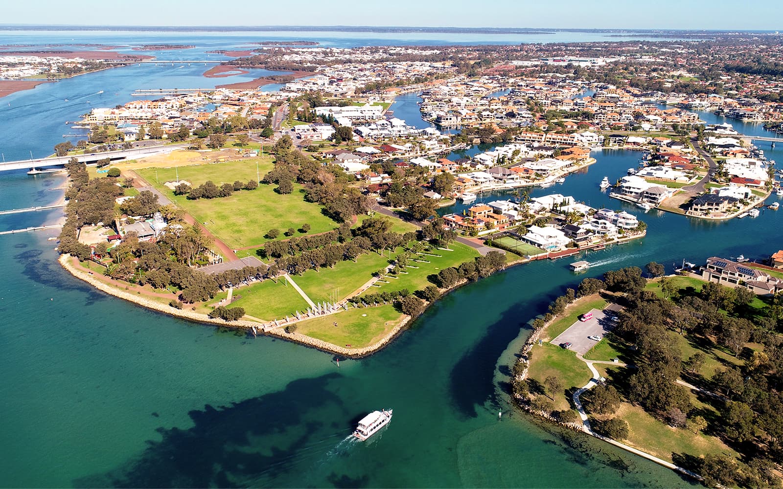 From Mandurah: Scenic View Dolphin Cruise tickets in Perth - Features | TickYourList