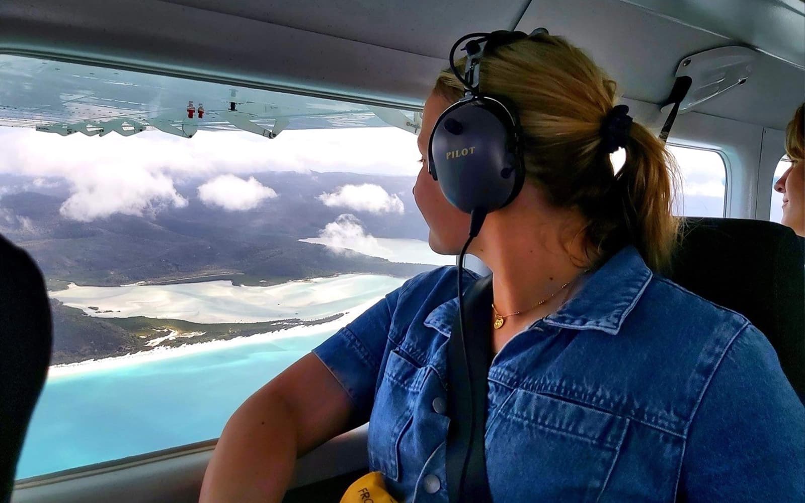 Tickets to Whitsunday Islands & Great Barrier Reef 1-hr Scenic Flight