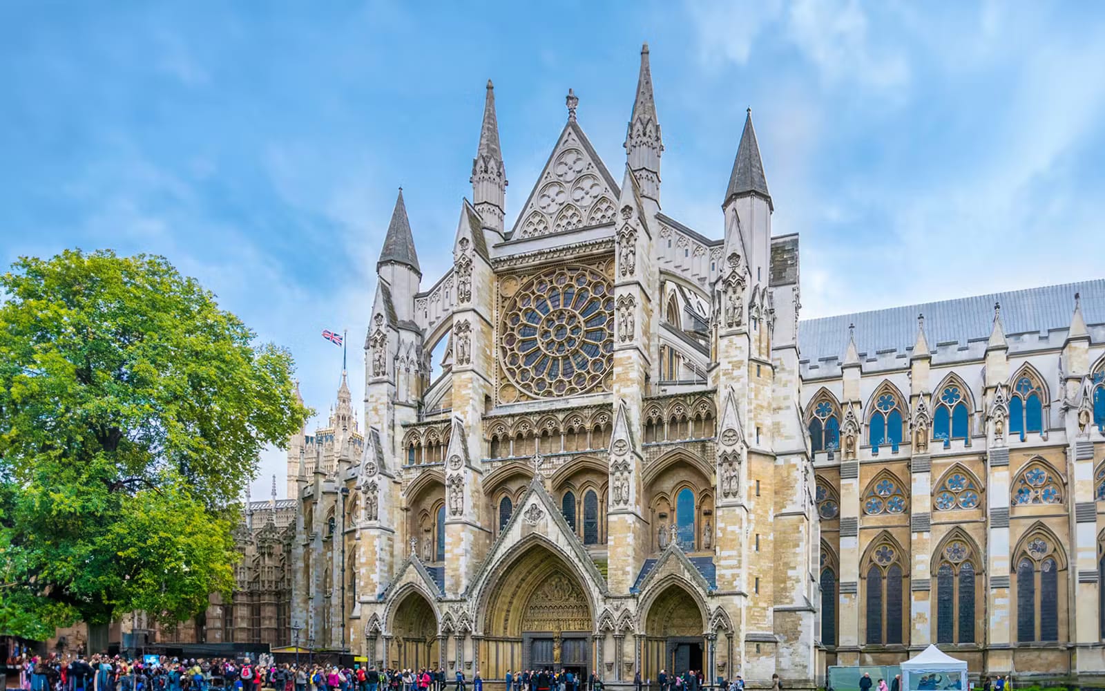 0b6f8d30bc58d676c0ca5b2dfd87ed00-2998-london-westminster-abbey-tickets-with-audio-guide-01.avif